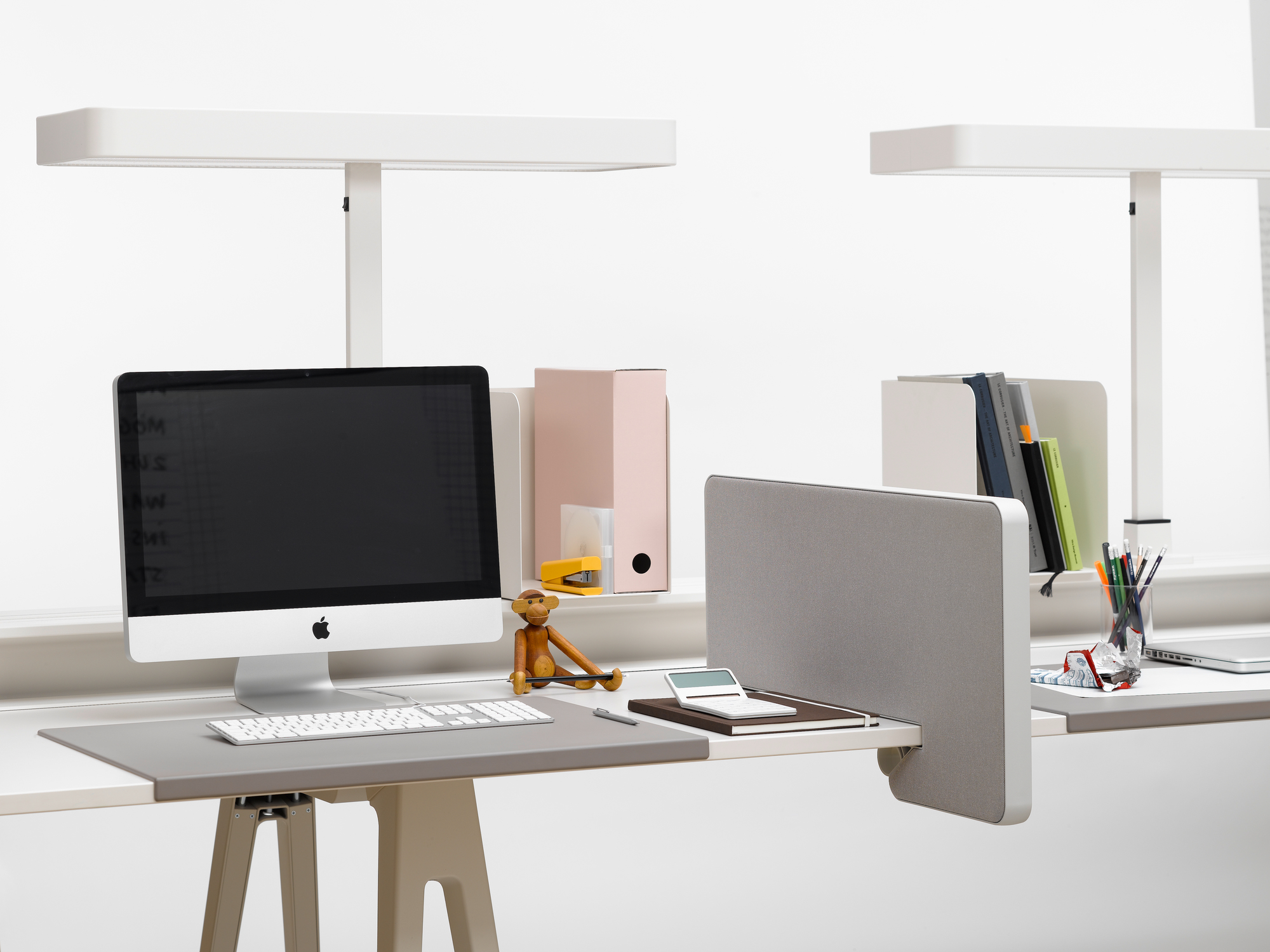 Joyn Schreibtischunterlage Vitra Mauve grau