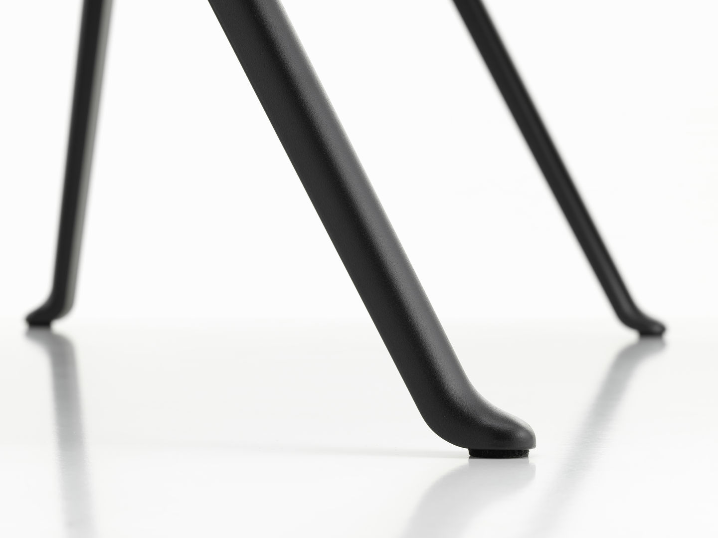 Courier Schreibtisch Vitra