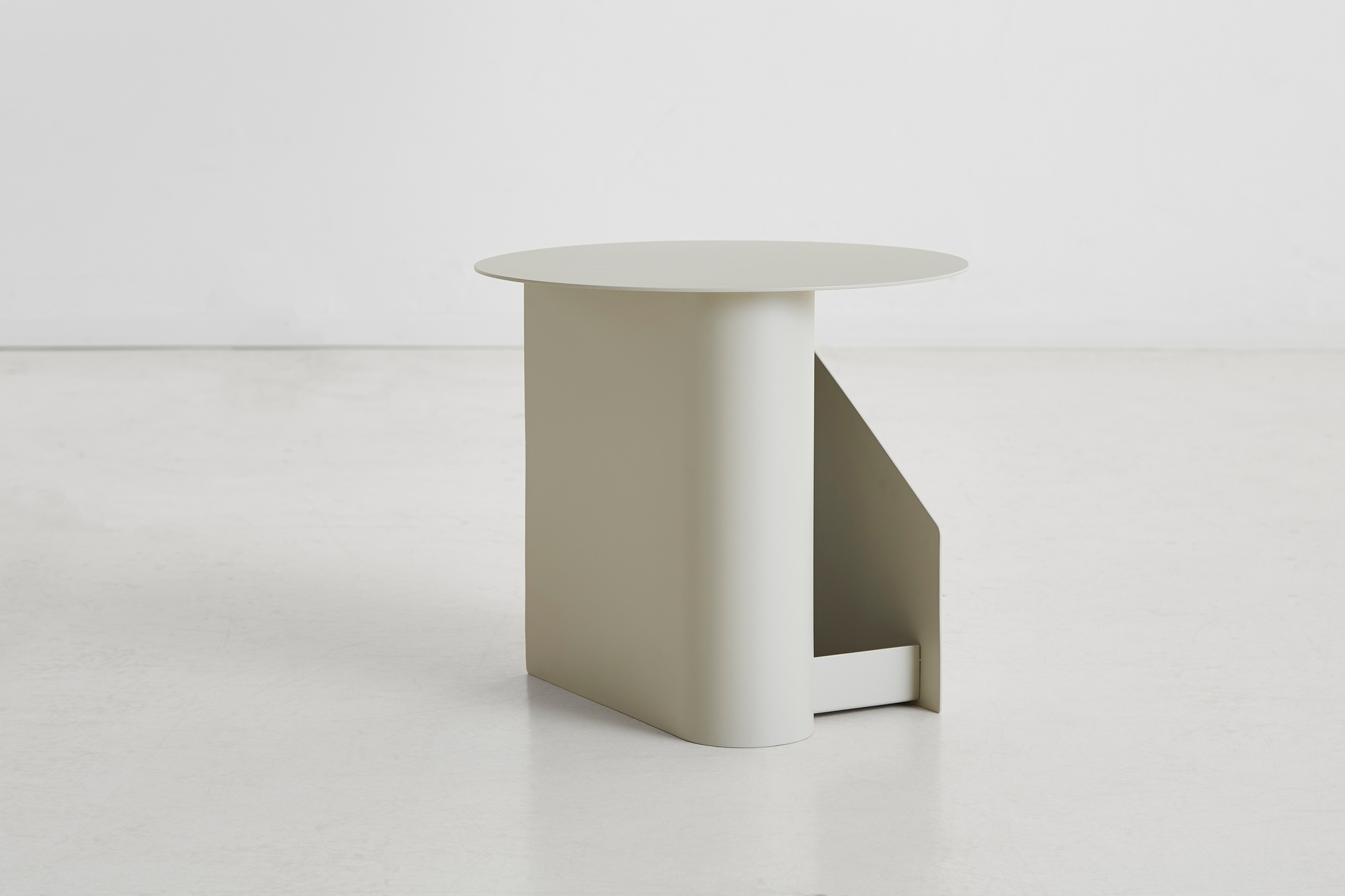 Sentrum Side Table Beistelltisch Warmes grau Woud EINZELSTÜCK