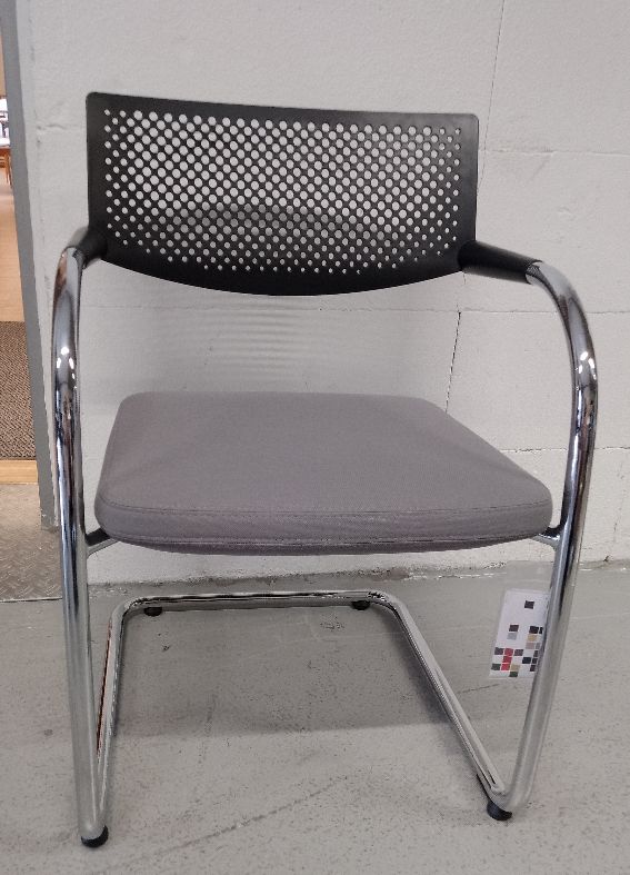 Visavis 2 Freischwinger Vitra AUSSTELLUNGSSTÜCK / GEBRAUCHTMÖBEL