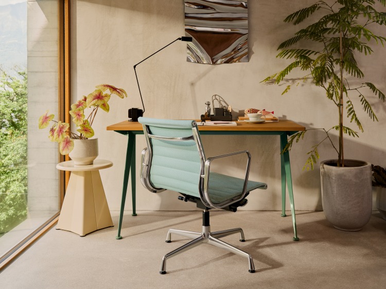 Aluminium Chair EA 132 / EA132 Stuhl Vitra