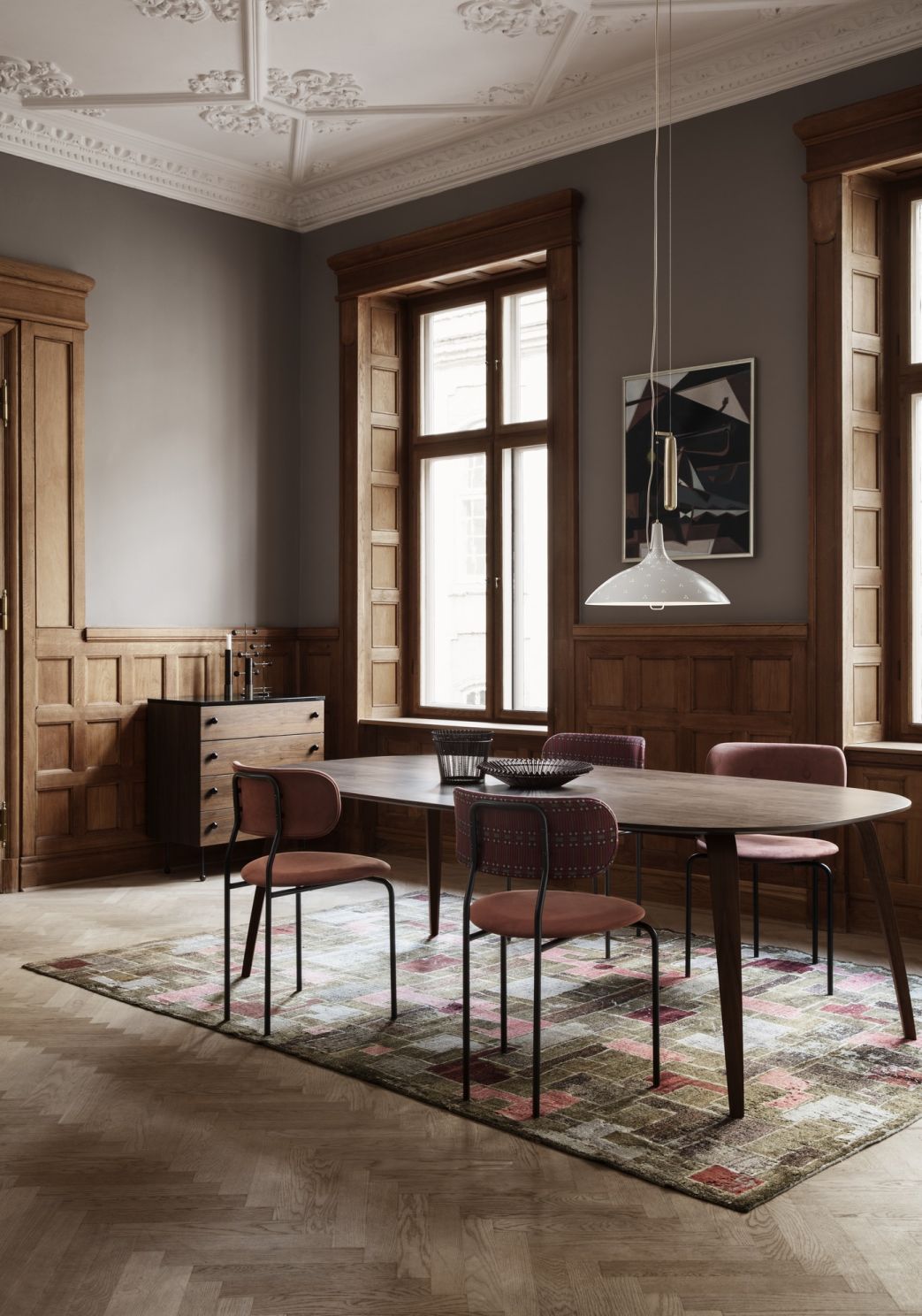 GUBI Dining Table Esstisch Tischplatte elliptisch Walnuss NUR TISCHPLATTE Gubi AUSSTELLUNGSSTÜCK