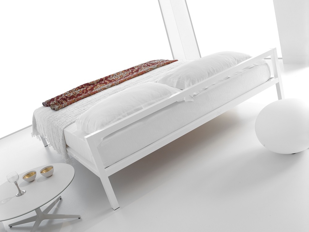 Aluminium Bed Bett lackiert MDF Italia