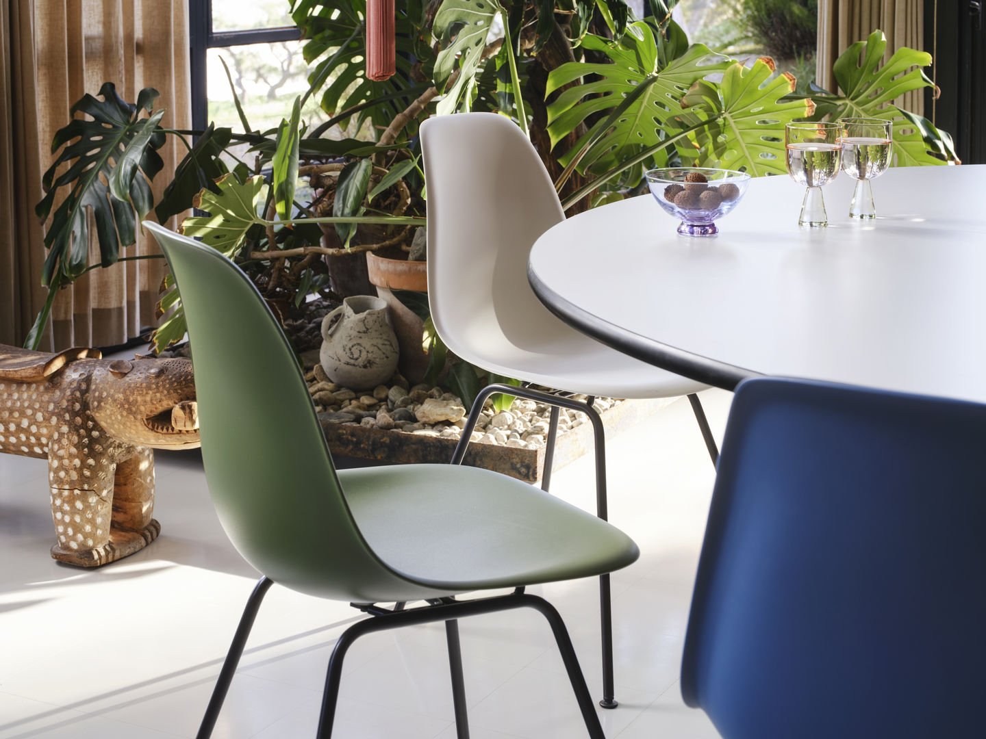 Eames Fiberglass Chair DSX Stuhl Vitra