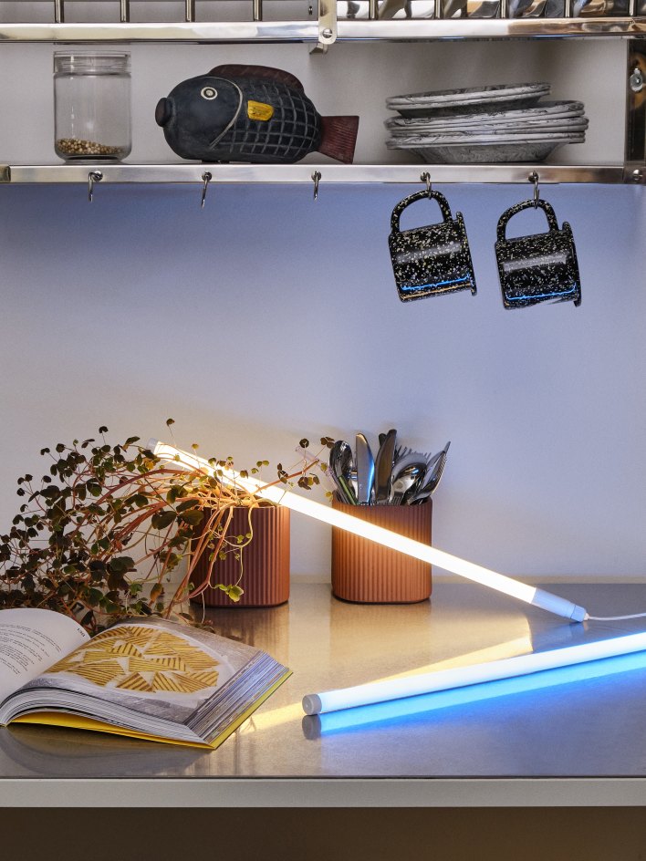 Neon Tube LED Slim Tischleuchte Leuchtstab Hay EINZELSTÜCK