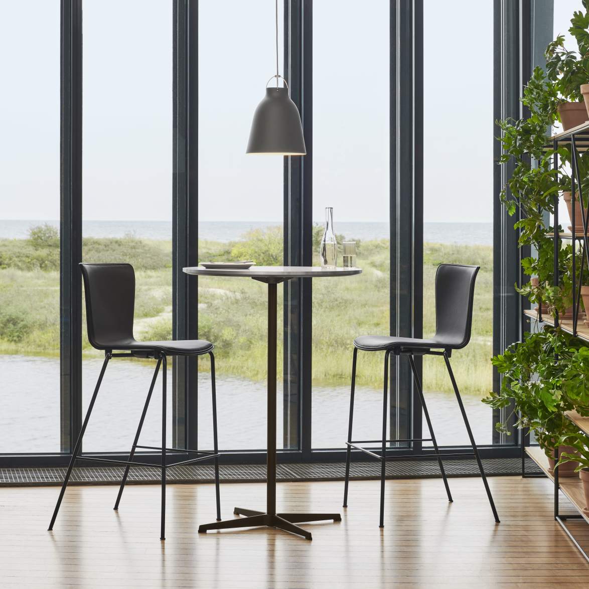 Zirkular Stehtisch H 108 cm Fritz Hansen