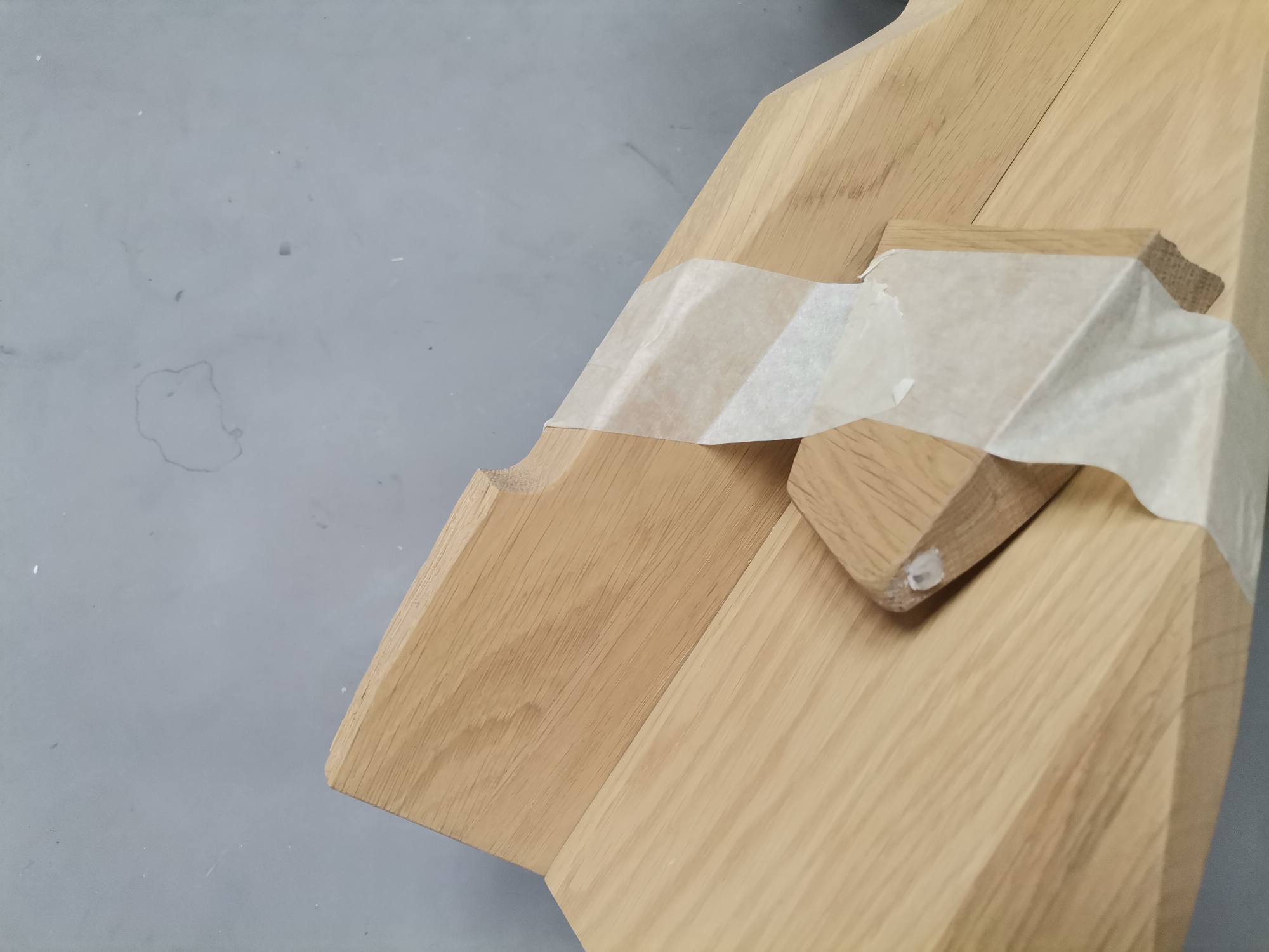 Fels Hocker EICHE GEWACHST MIT WEISS PIGMENTIERT Out MAENGELEXEMPLAR