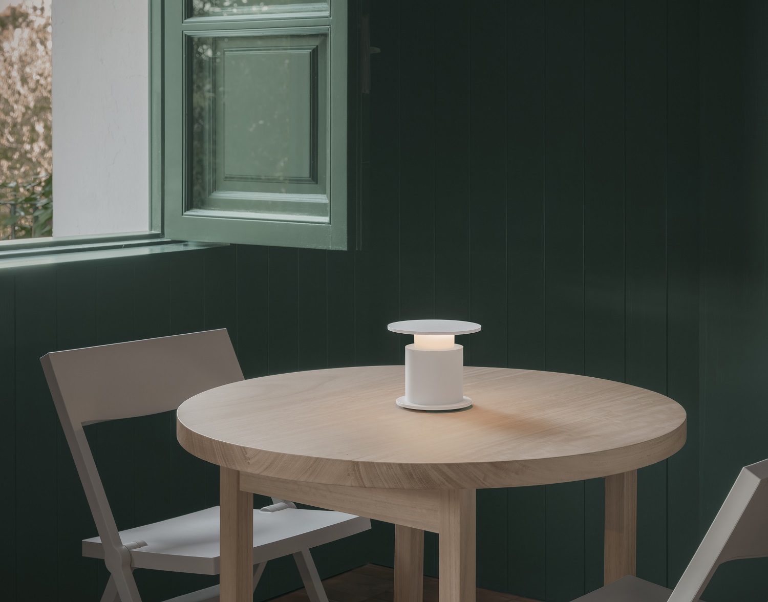 w241 Faro Tischleuchte / Akkuleuchte wästberg