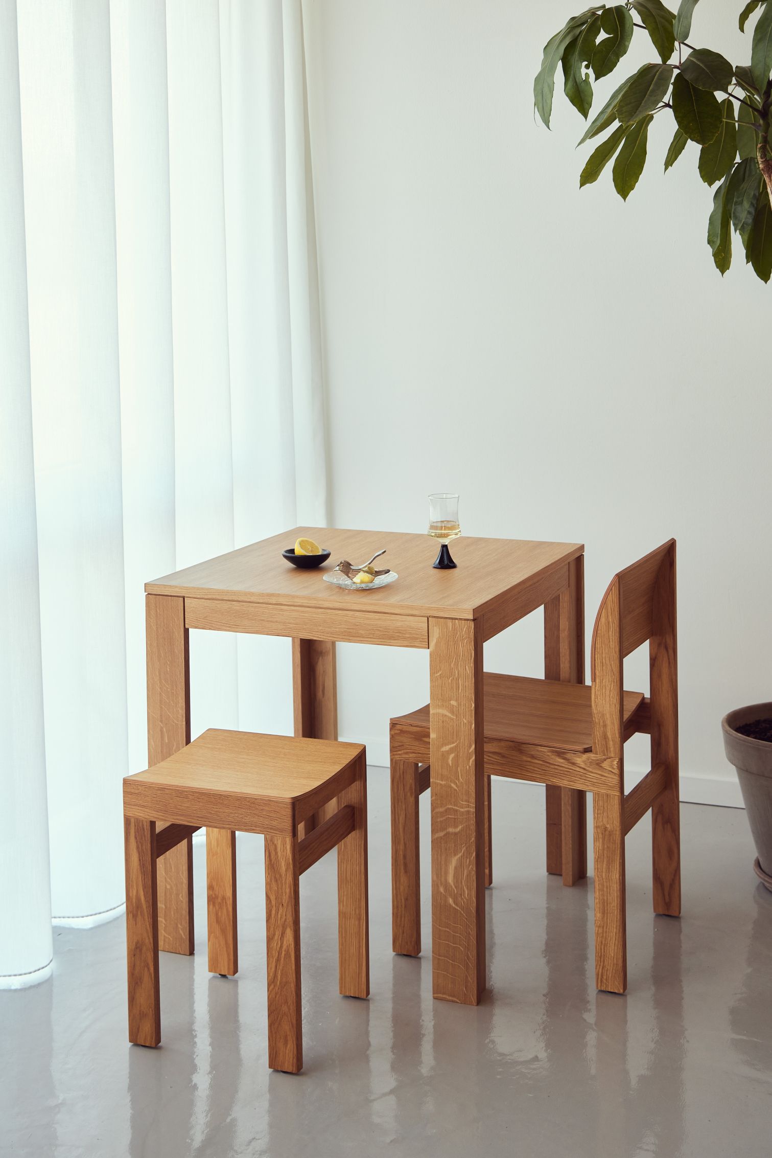 Sonder Hocker Form & Refine