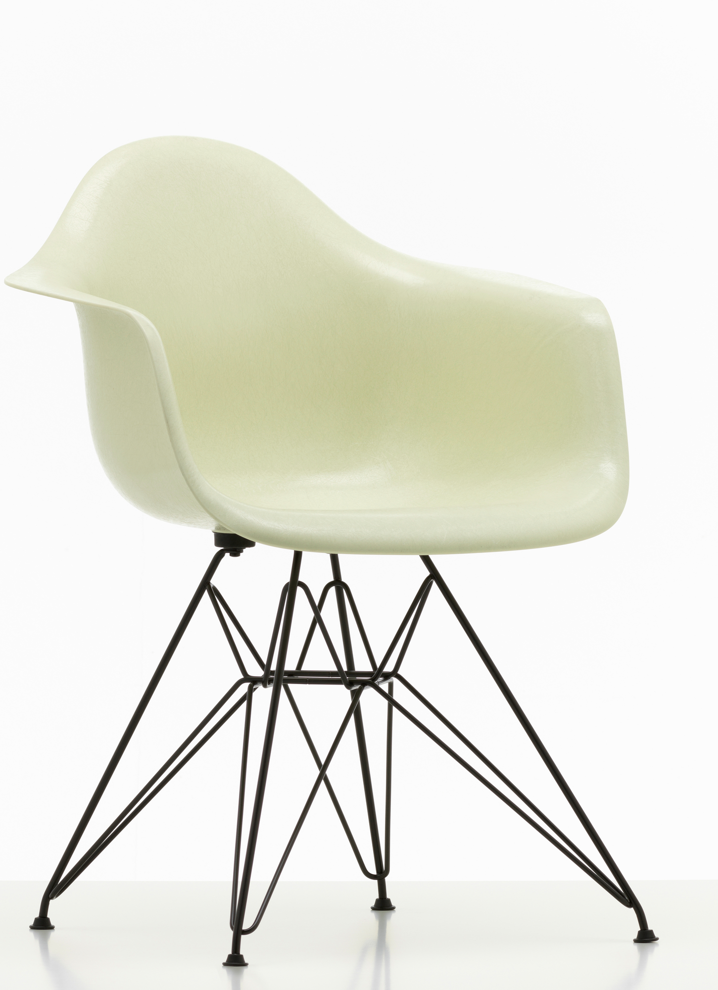 Eames Fiberglass Arm Chair DAR Stuhl Vitra