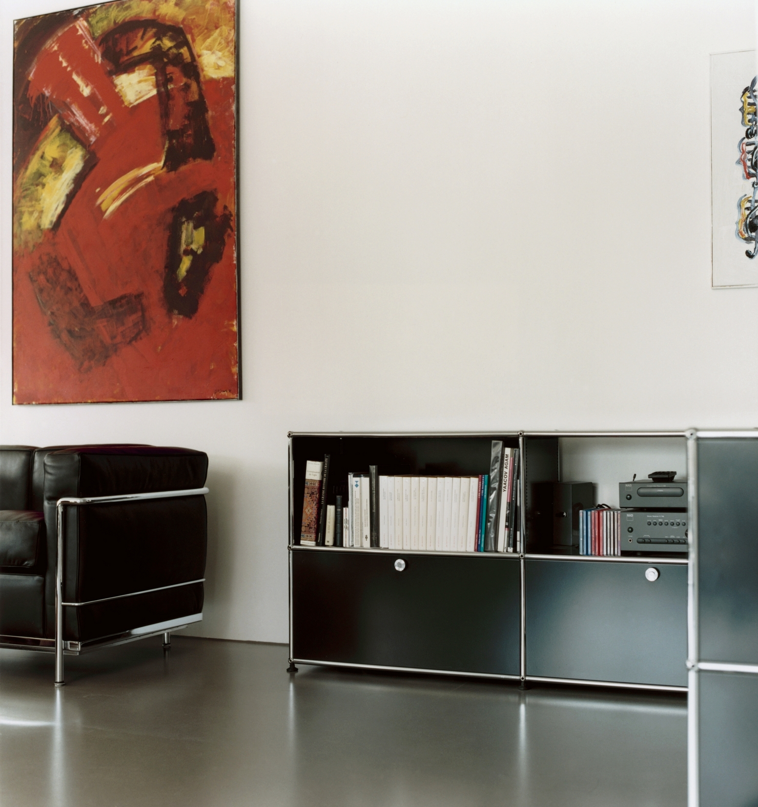 USM Haller Sideboard mit 2 Klappen – QUICK SHIP