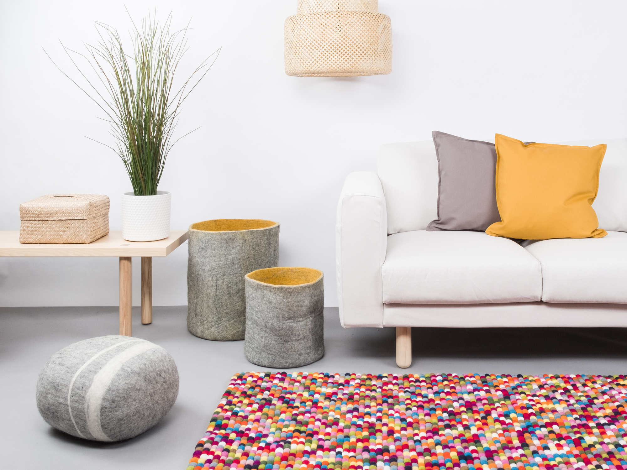 Filzkugel Teppich 160x230 cm Myfelt Lotte