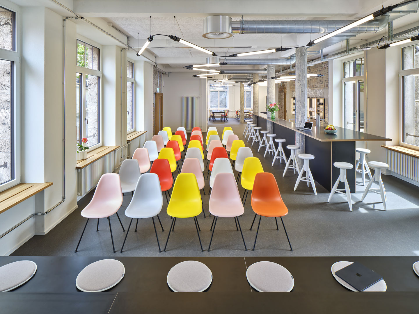 Eames Fiberglass Chair DSX Stuhl Vitra