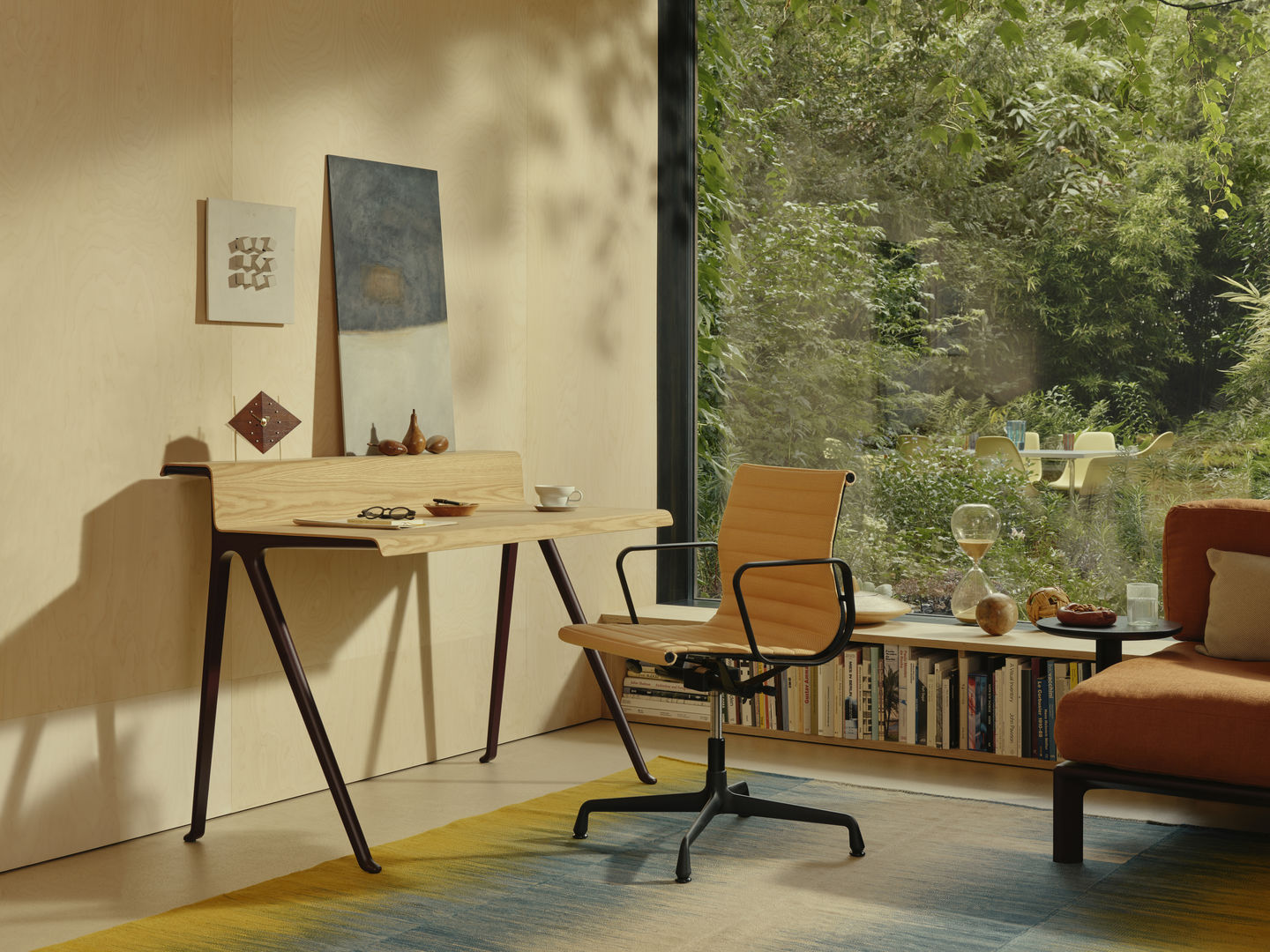 Courier Schreibtisch Vitra