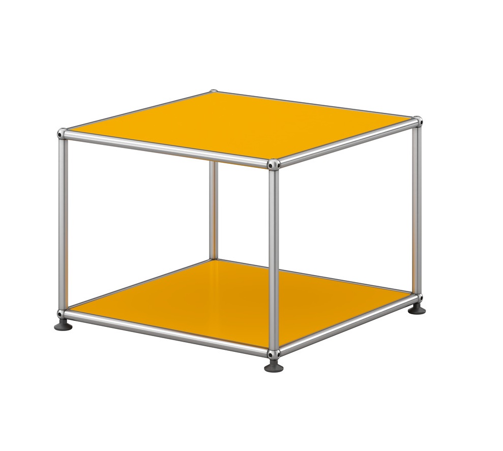 USM Haller Beistelltisch in Goldgelb, offenes Design mit Chromgestell, modernes Möbelstück für Wohn- und Arbeitsbereiche.