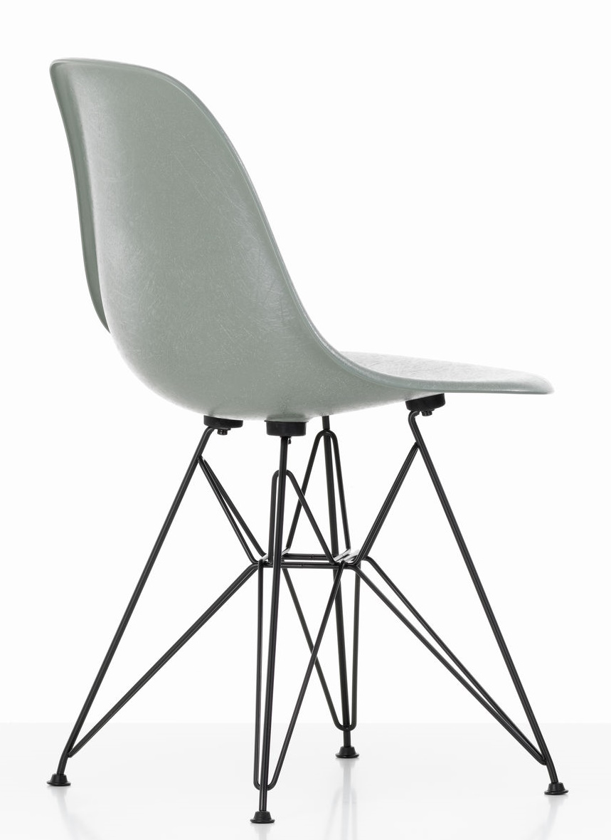 Eames Fiberglass Chair DSR Stuhl Vitra