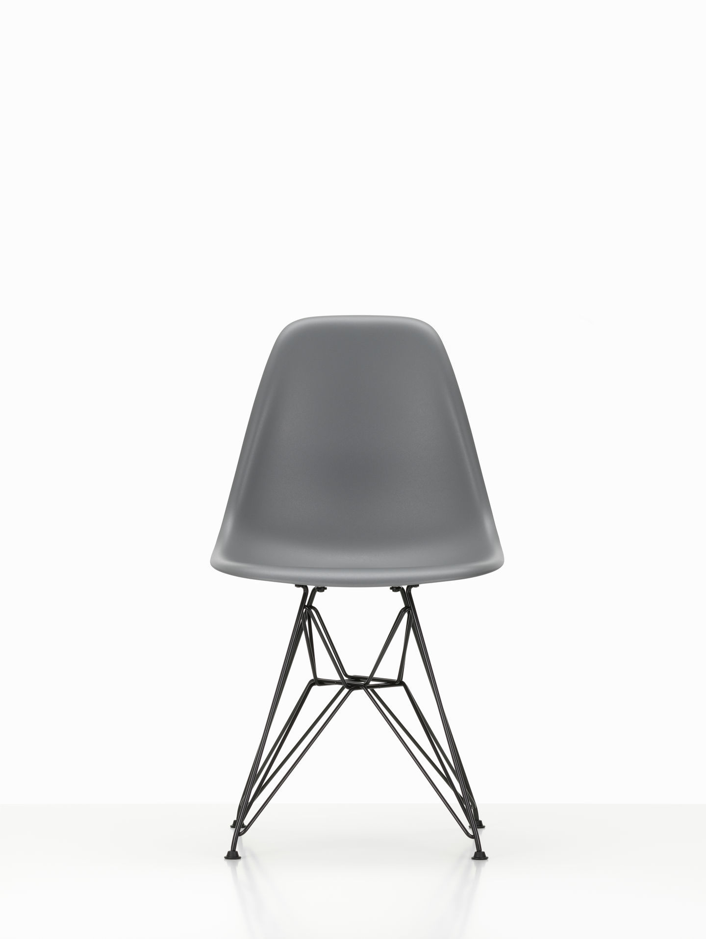 Eames Plastic Side Chair DSR Stuhl Vitra Schwarz-Kieselstein