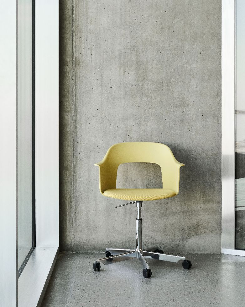 Layout Armchair 243 Armlehnstuhl 5-Sternfuß Hay