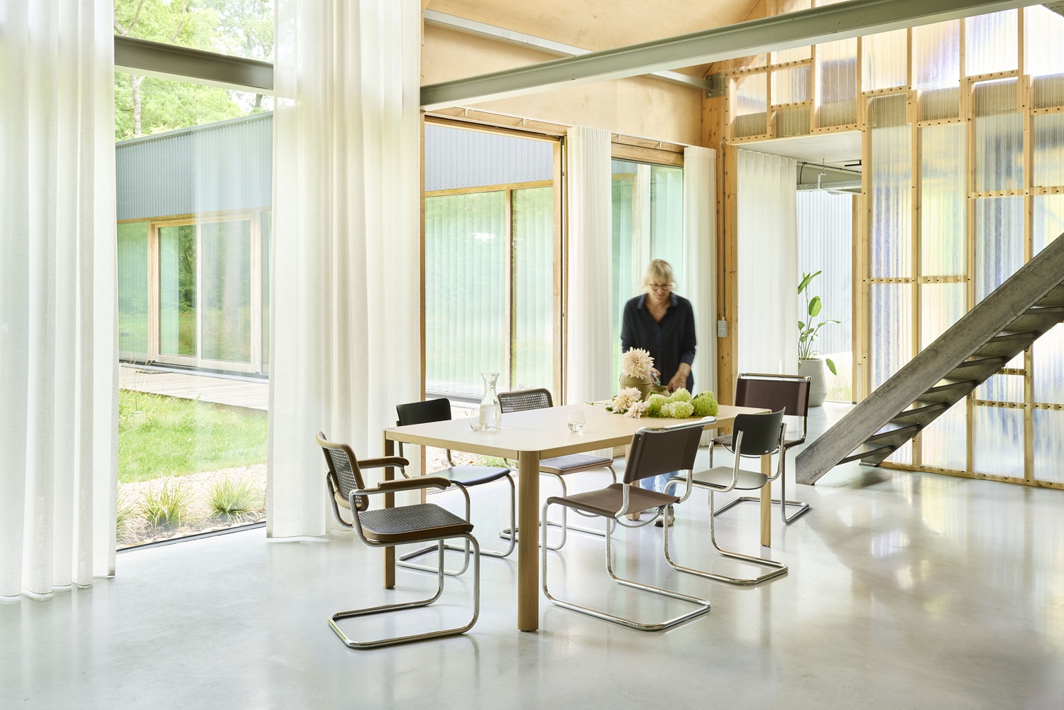 S 64 V Stahlrohr Klassiker Freischwinger CHROM/SCHWARZ Thonet VORZUGSKOMBINATION