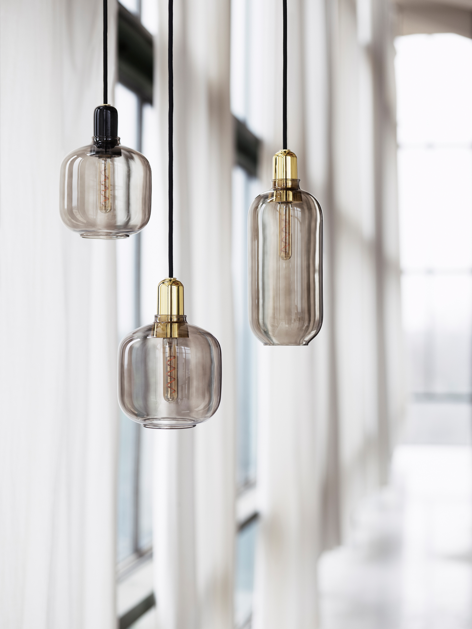 Amp Lamp Hängeleuchte  Ø 11,2 x H 26 cm / GOLD-GRÜN Normann Copenhagen EINZELSTÜCK