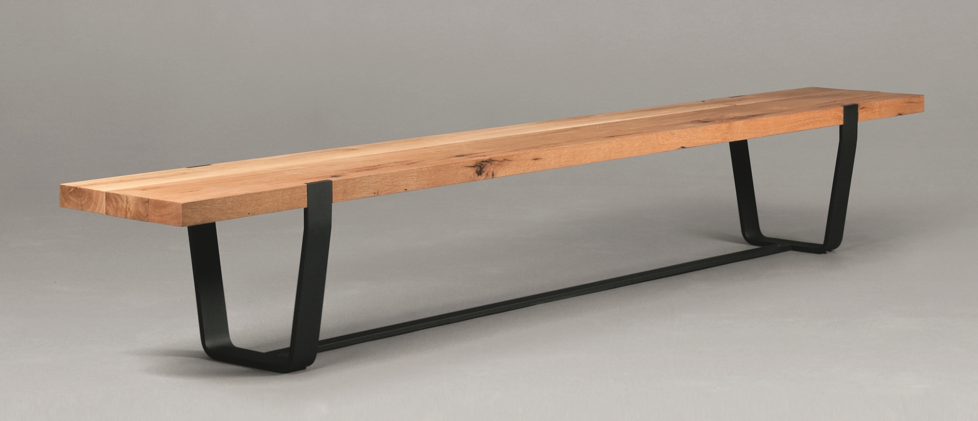 BB 11 Clamp Tisch Nussbaum Janua