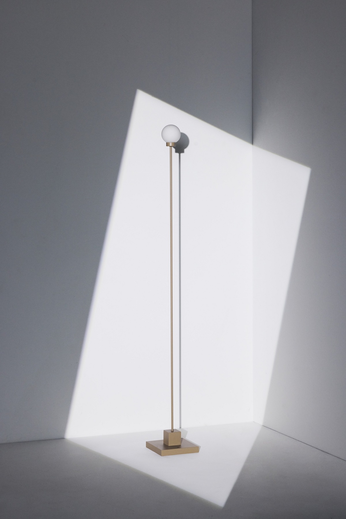 Snowball Portable Floor lamp Stehleuchte Northern