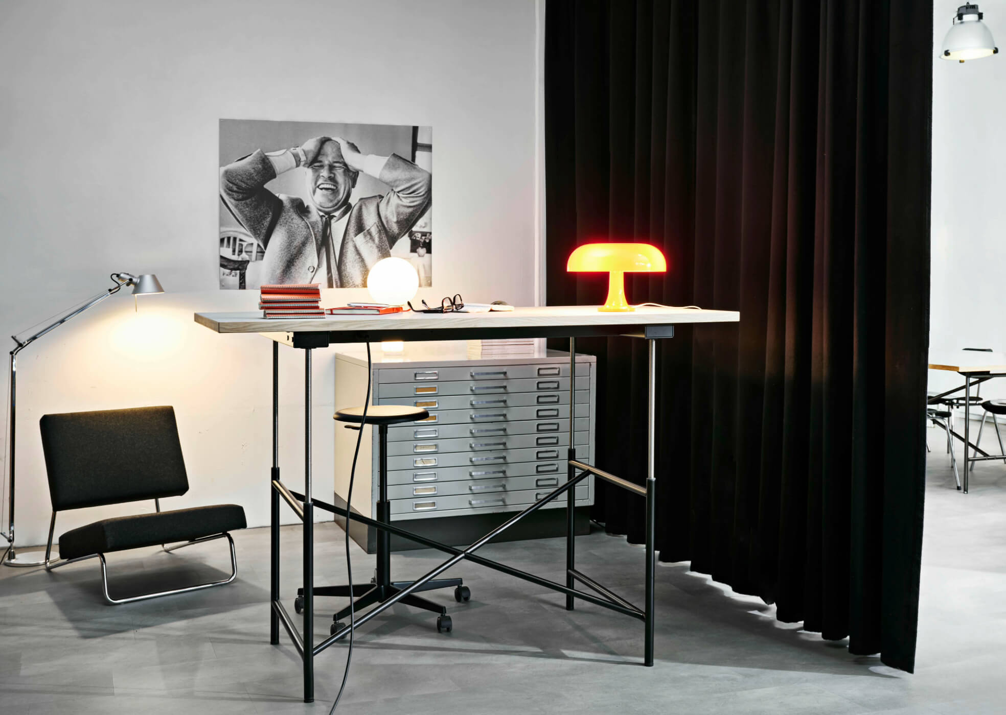 Eiermann E Tisch Elektrische Höhenverstellung Richard Lampert 