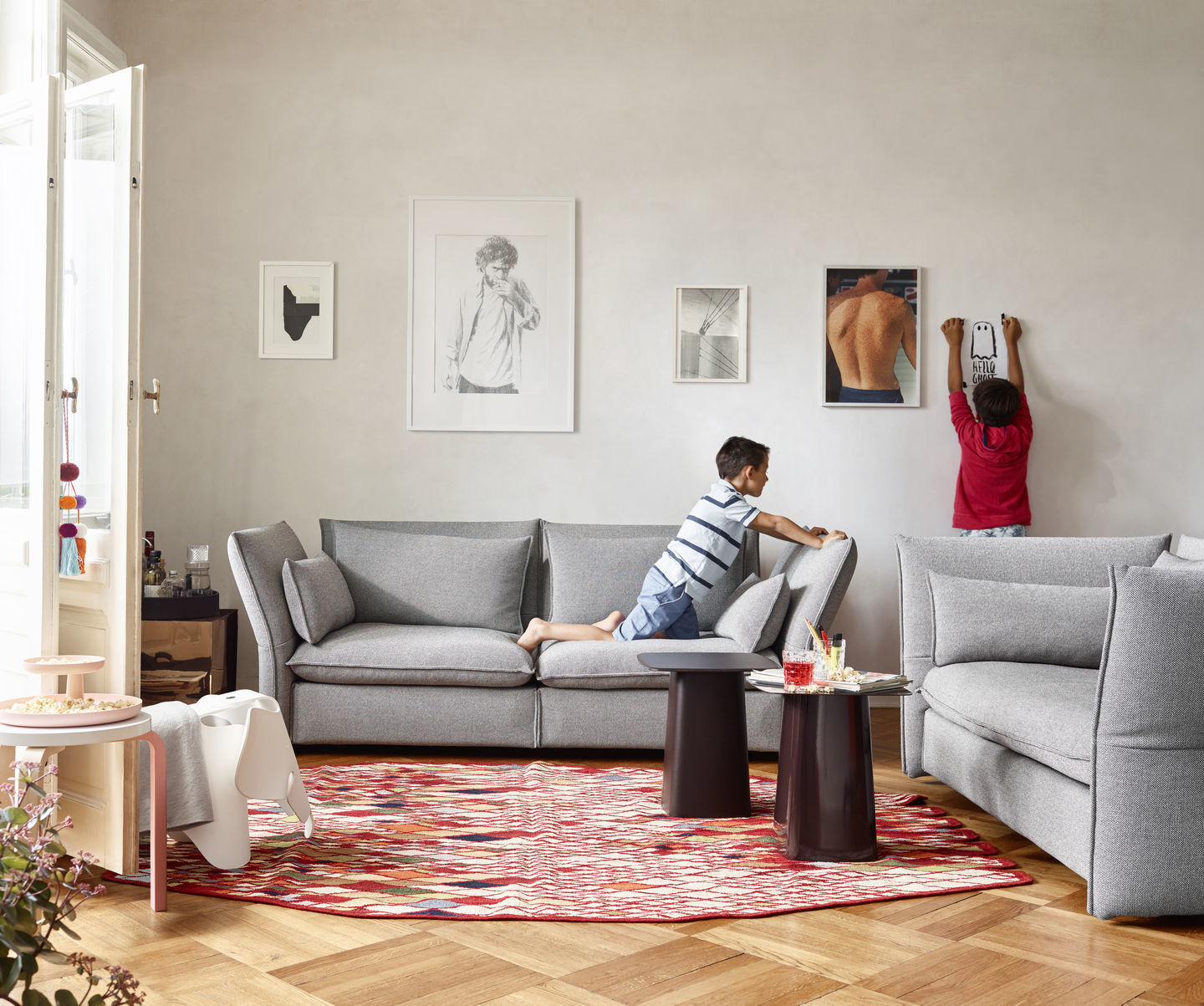 Metal Side Table Beistelltisch Medium Vitra