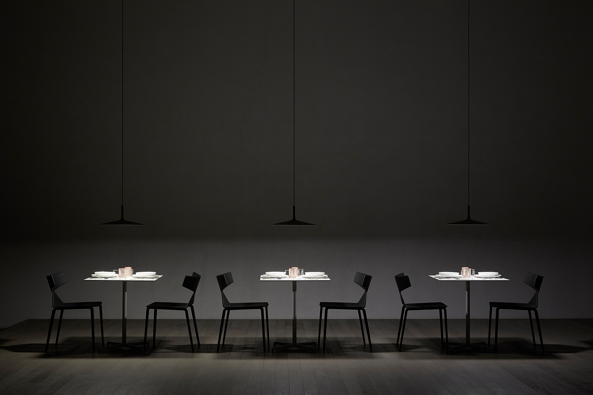 Aplomb Large LED Pendelleuchte Foscarini Weiß