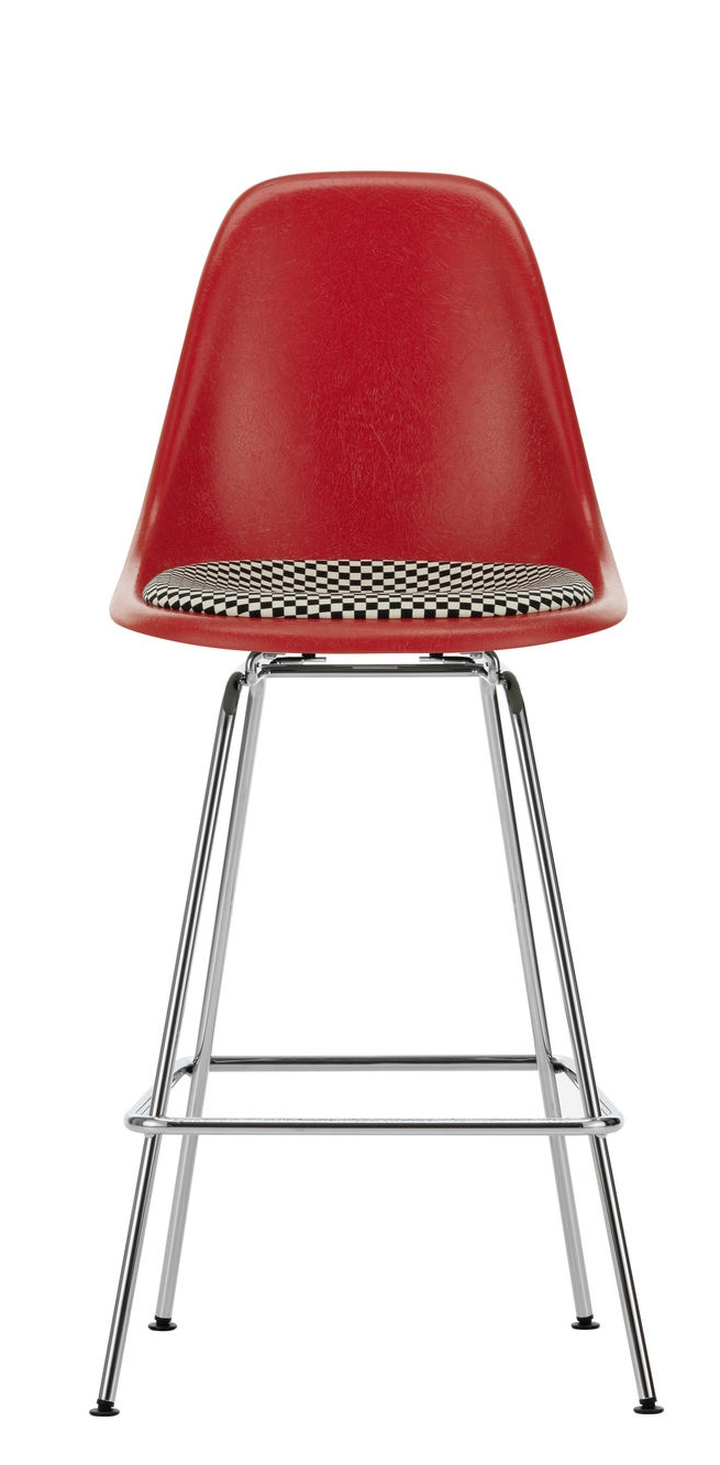 Eames Fiberglass Bar Stool Medium Barhocker mit Sitzpolster Vitra