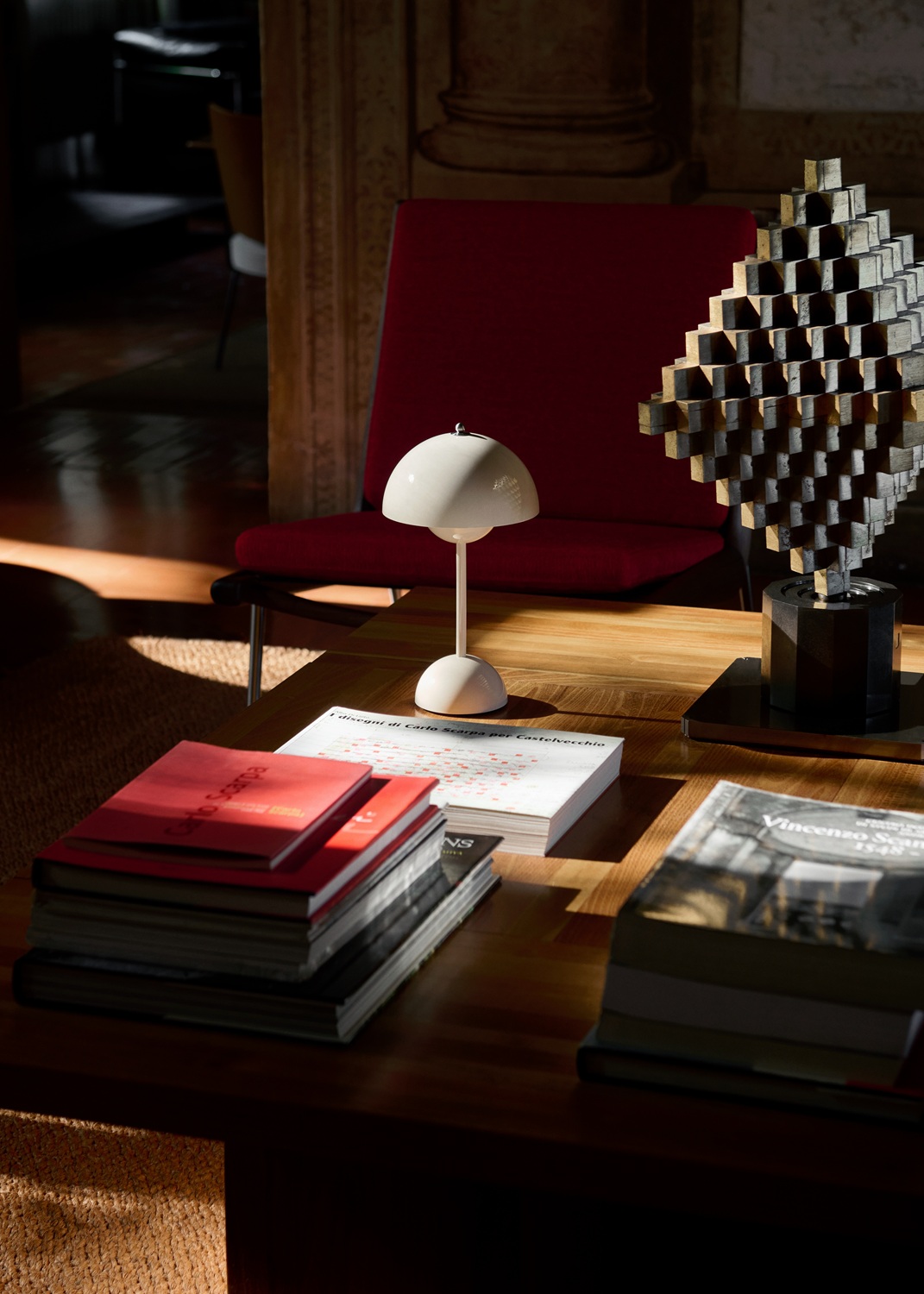 Flowerpot VP9 Portable Akkuleuchte / Tischleuchte mit USB AndTradition