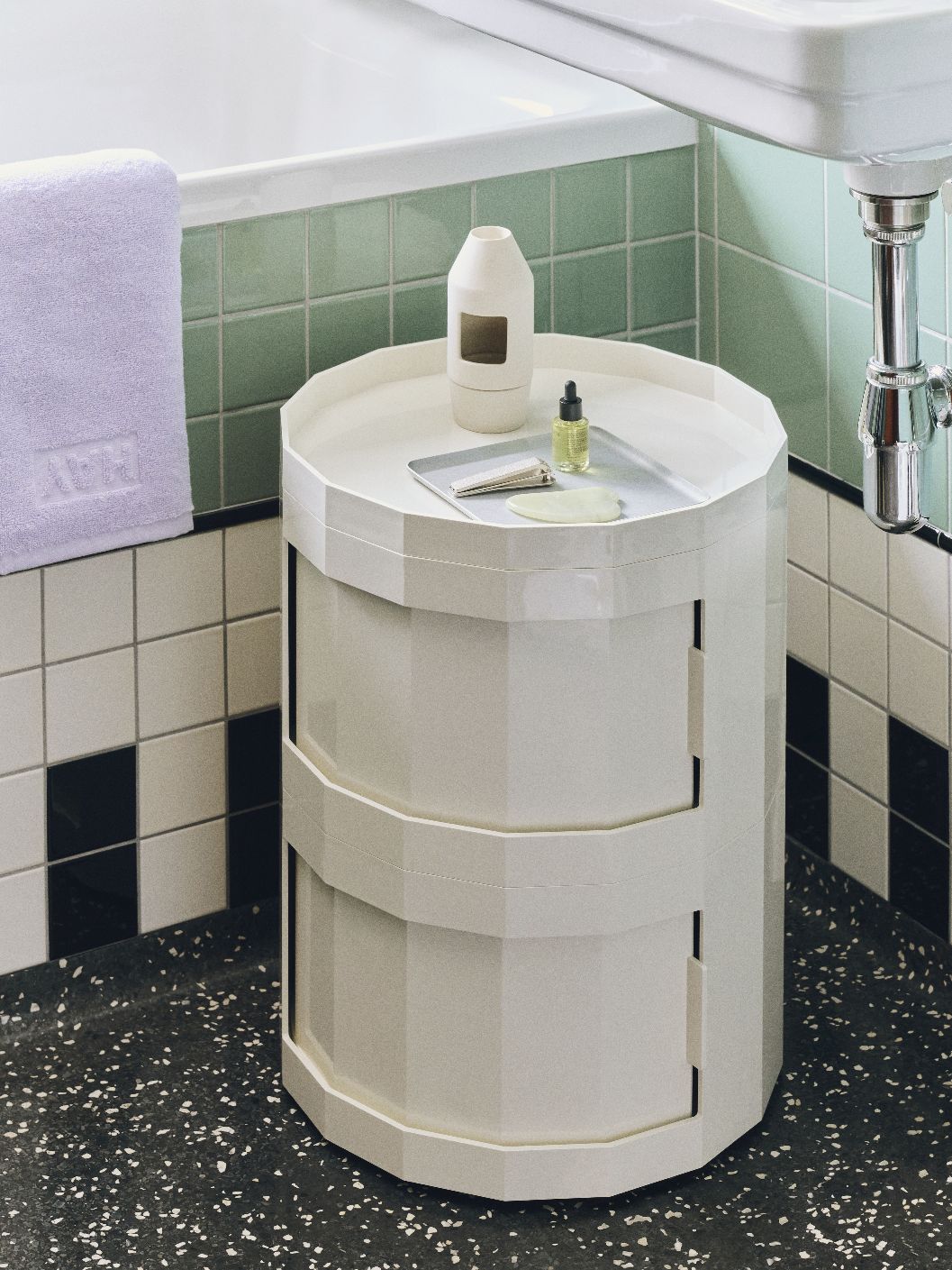 Facet Cabinet 20 Stauraum Hay