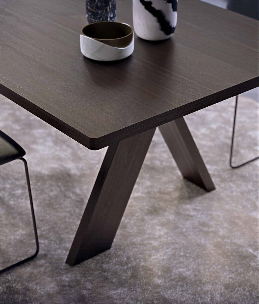 Artful Wood Table Holztisch Segis