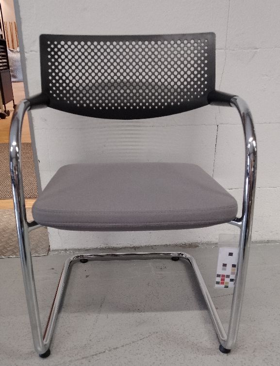 Visavis 2 Freischwinger Vitra AUSSTELLUNGSSTÜCK / GEBRAUCHTMÖBEL