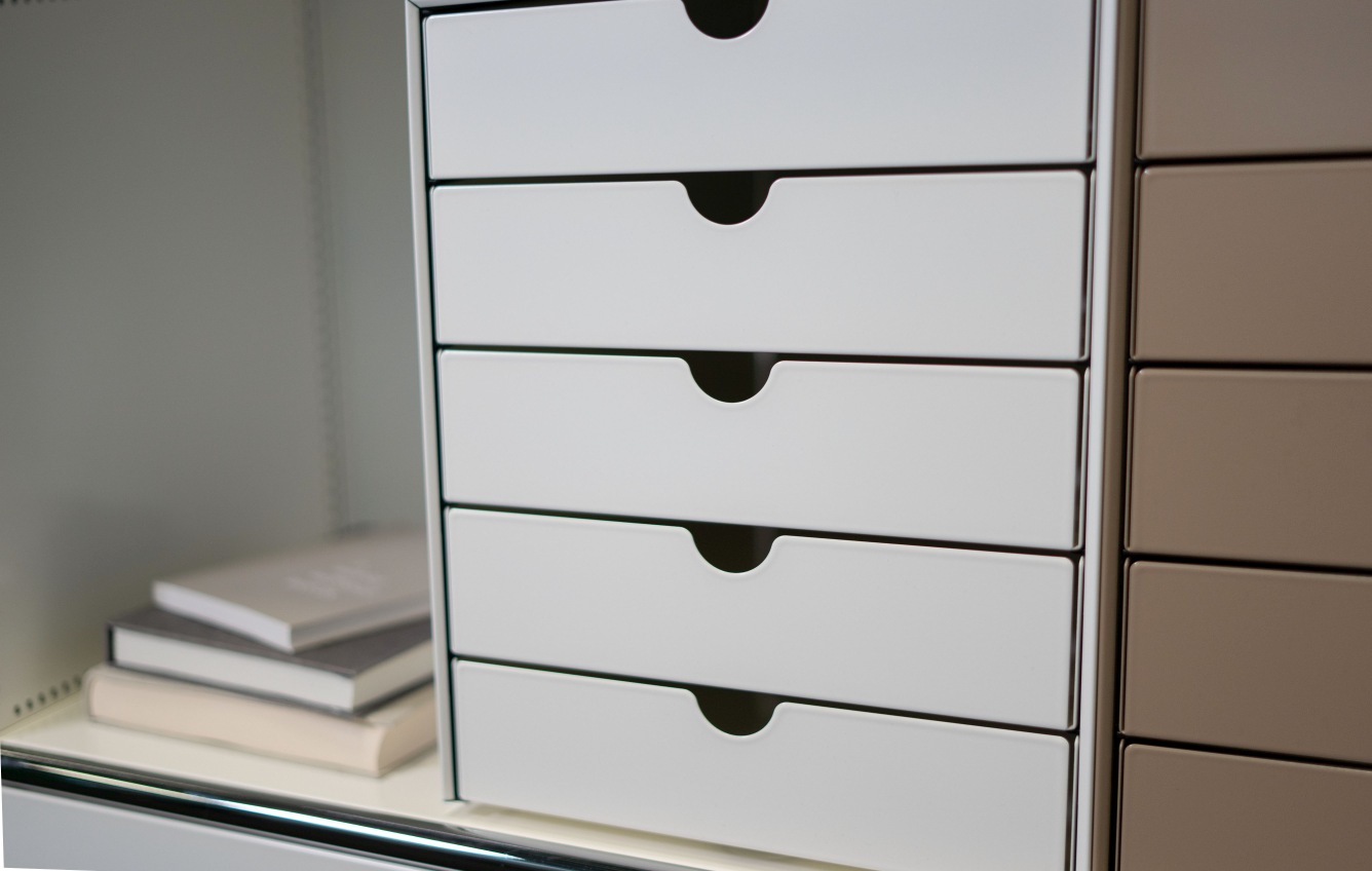 USM Haller Inos Kastenset C4 mit 5 Schalen geschlossen Home Office