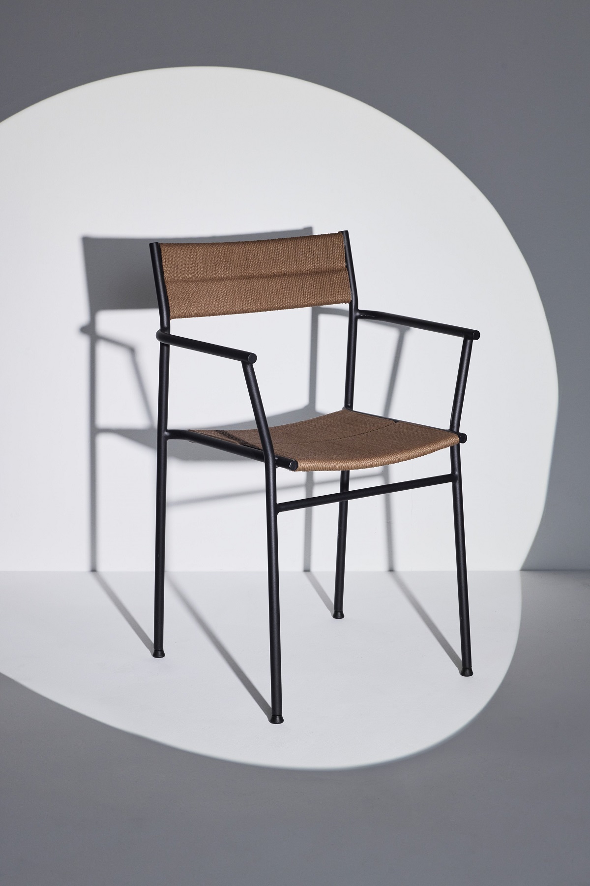 Vev Dining chair with armrests Armlehnenstuhl Northern
