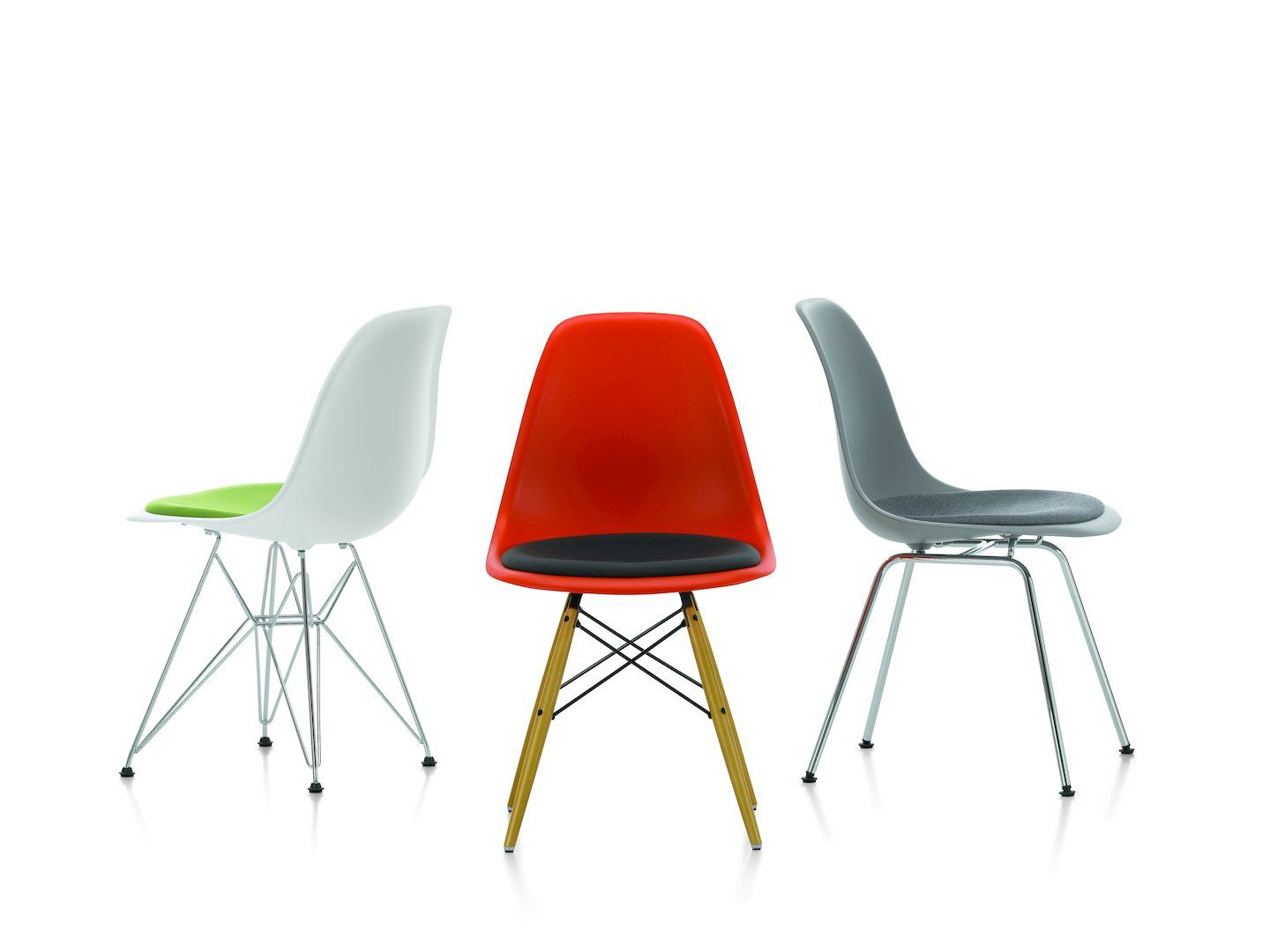 Eames Plastic Side Chair DSR Stuhl mit Sitzpolster Vitra