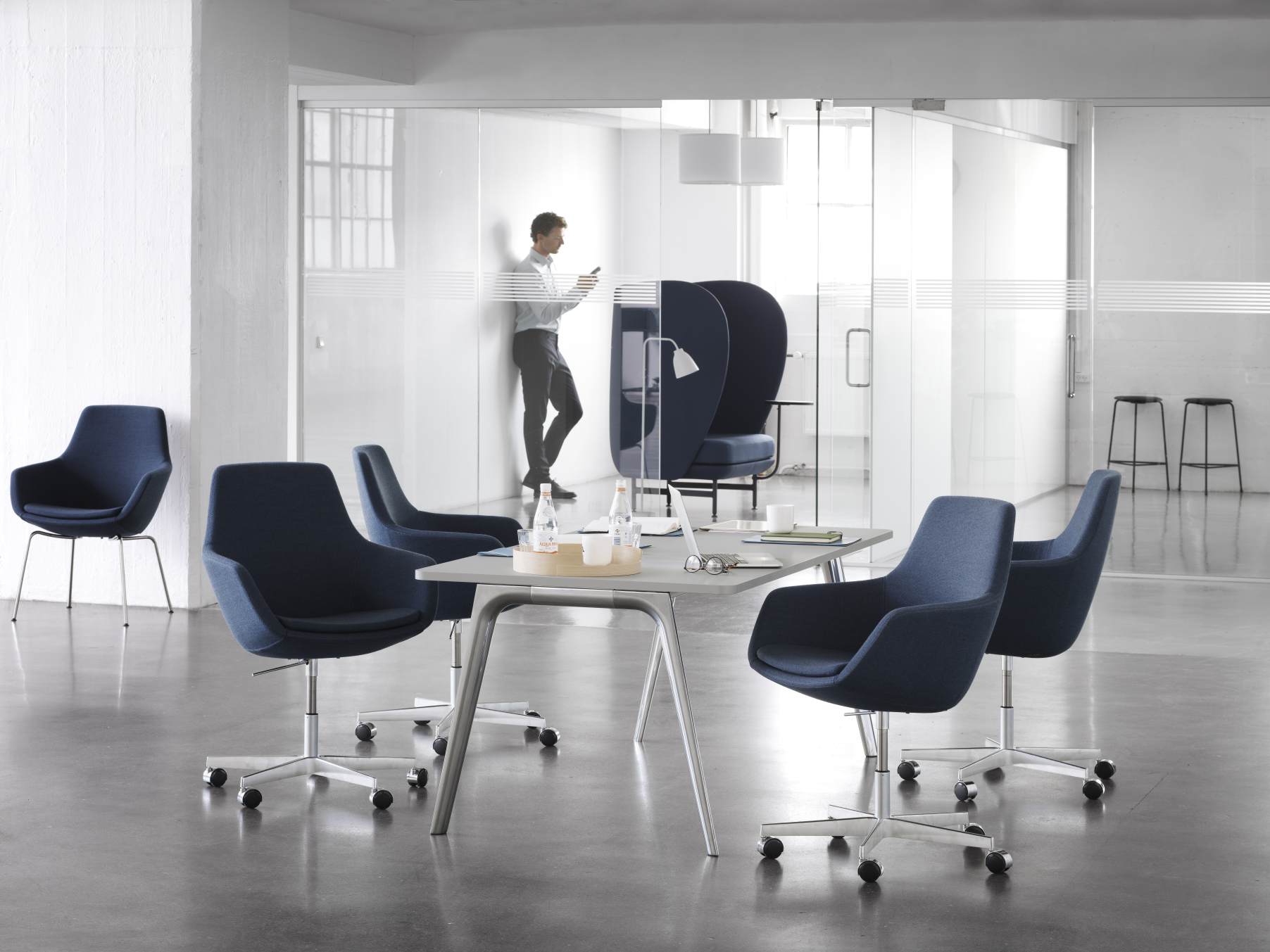 Little Giraffe Drehstuhl 3211 Fester Bezug Fritz Hansen