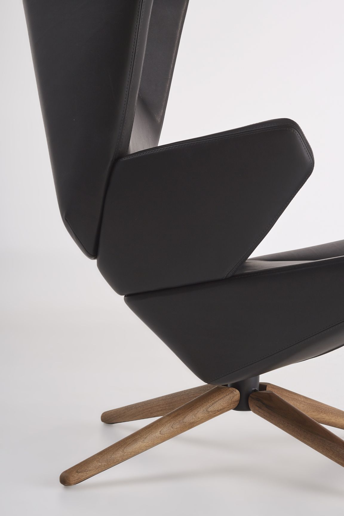 Trifidae Lounge Armsessel Prostoria Trifidae Lounge Armsessel Prostoria