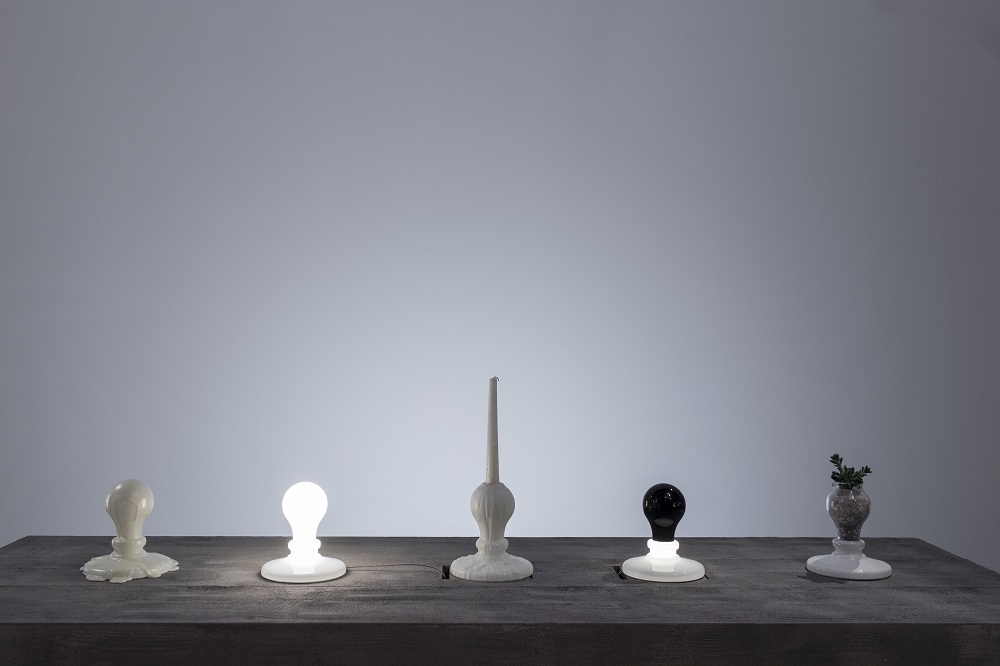 Light Bulb Tavolo LED Tischleuchte Foscarini
