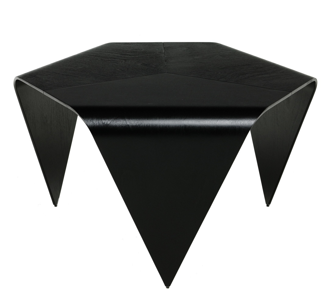 Trienna Couchtisch Artek