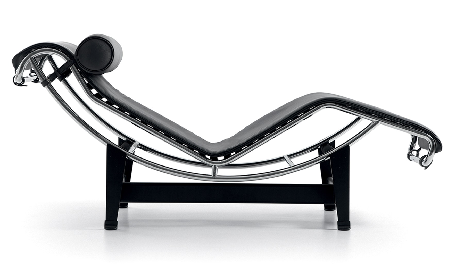 4 Chaise Longue à reglage continu Liege Leder schwarz ( Graphit ) / Nackenrolle gleiche Lederfarbe Cassina VORZUGSKOMBINATION QUICK-SHIP