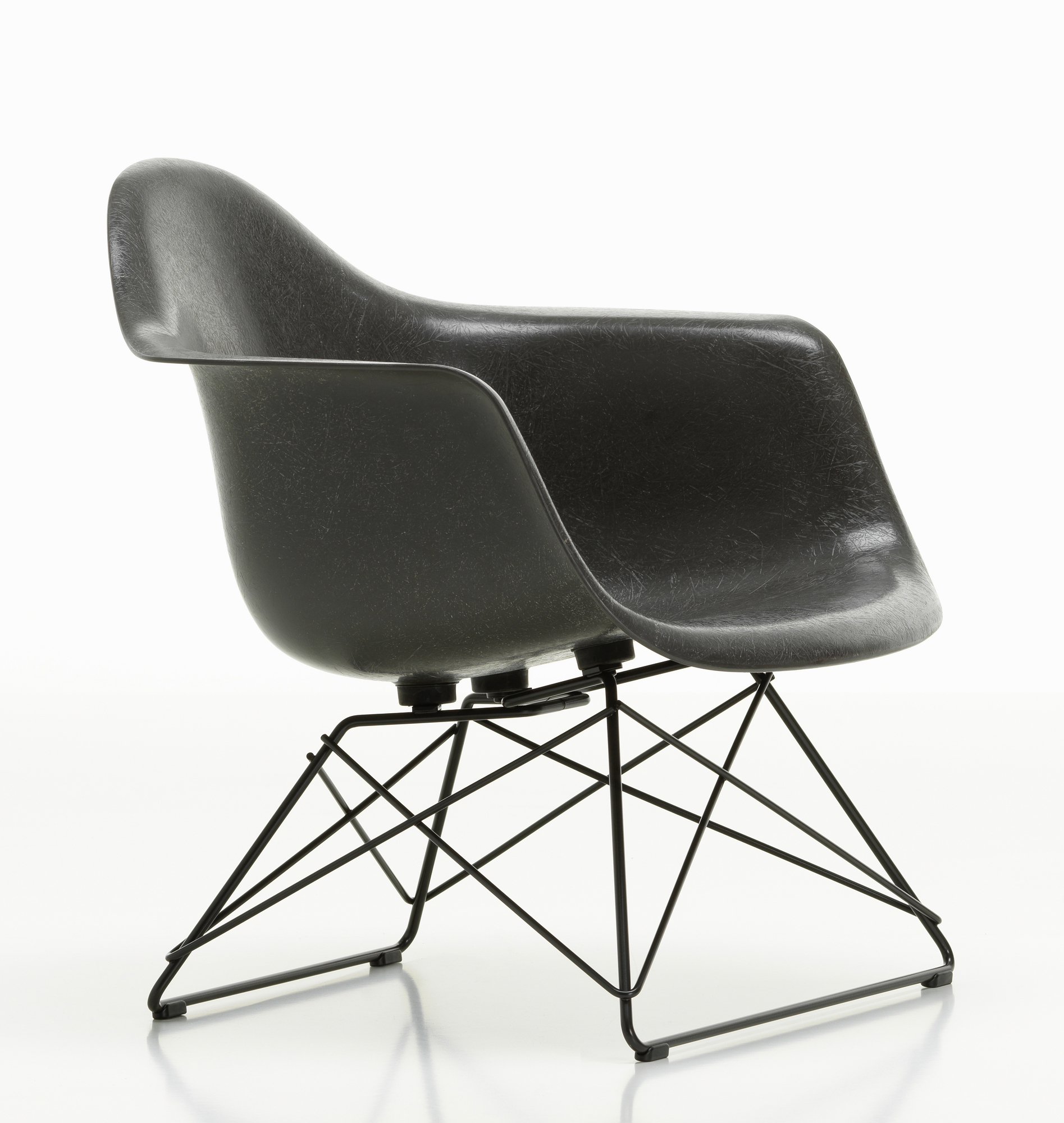 Eames Fiberglass Arm Chair LAR Stuhl Vitra