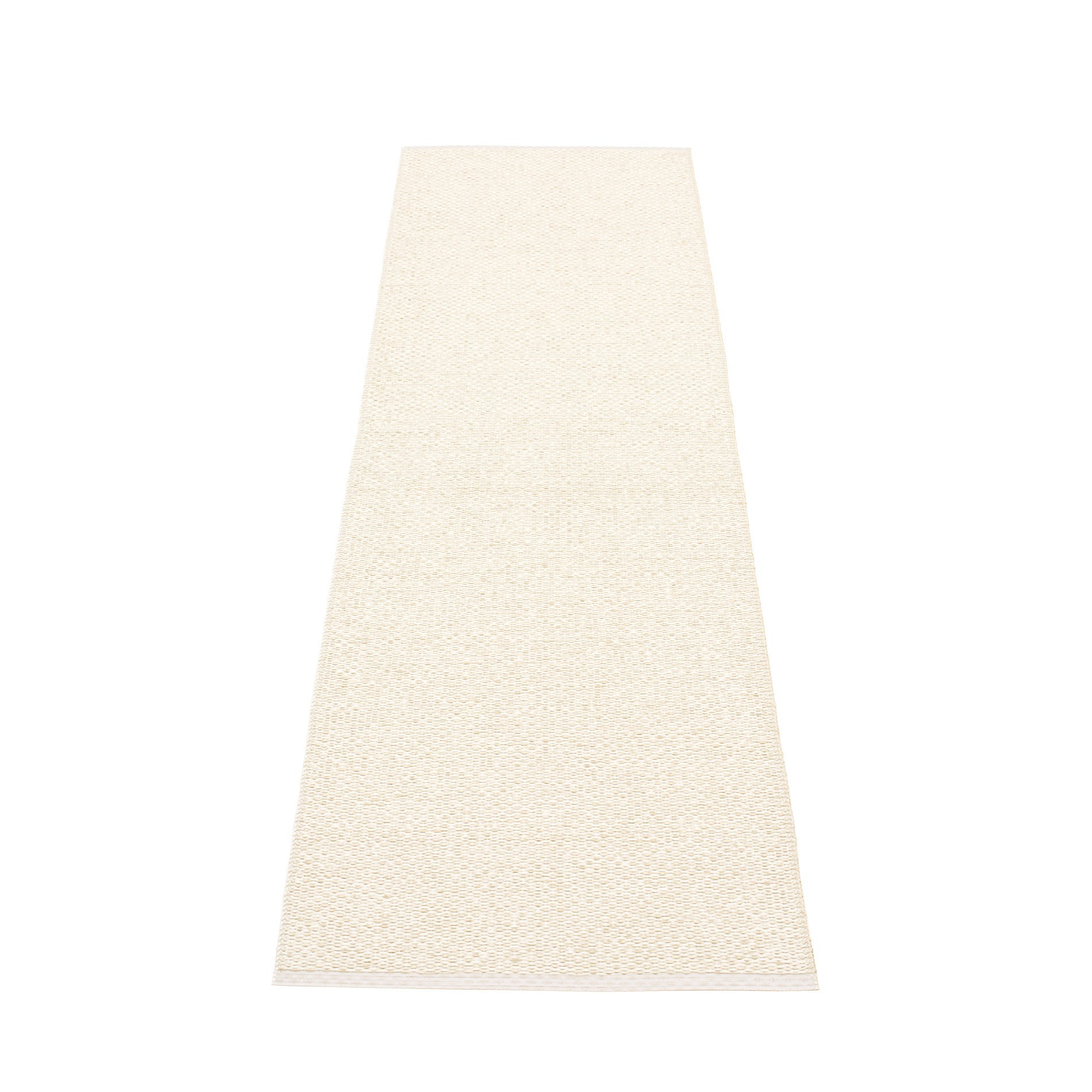 Svea Kunststoffteppich in Vanille, 70x240 cm, Pappelina. Moderner, pflegeleichter Teppich für Innen und Außen.