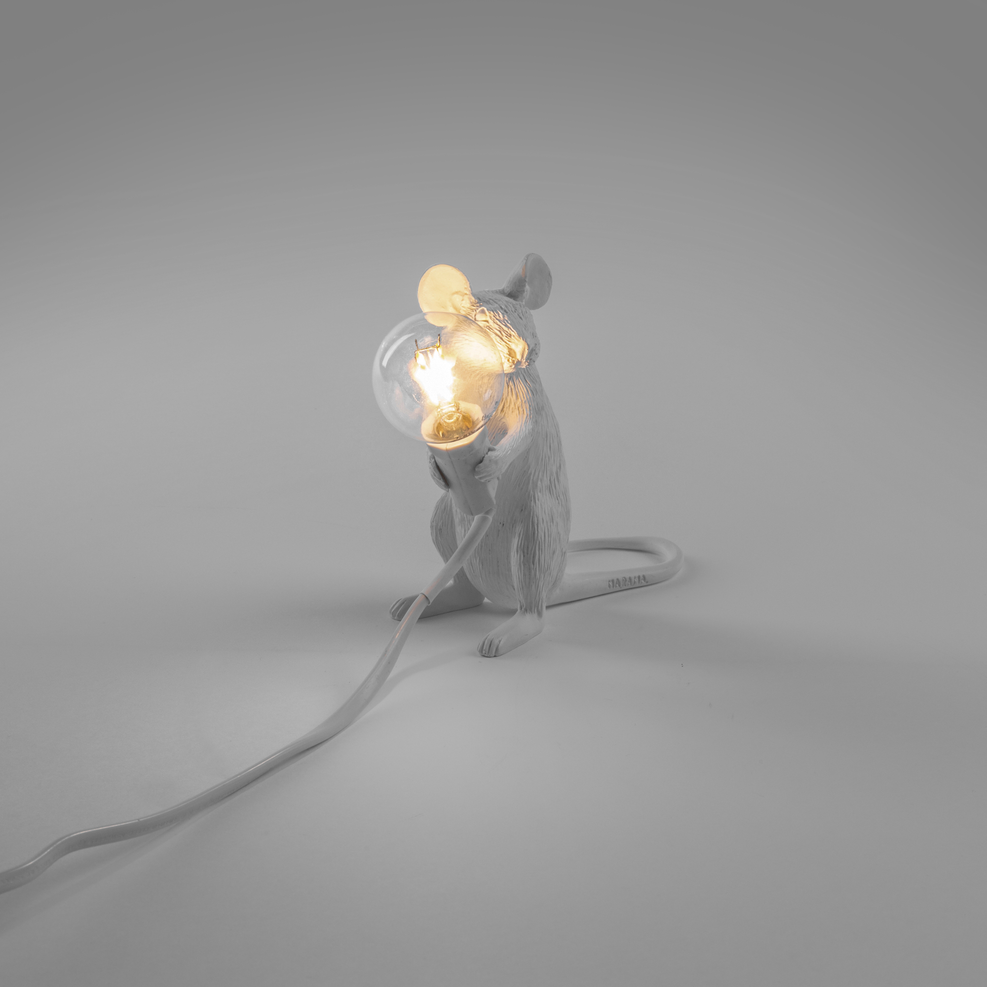 Mouse Lamp Tischleuchte sitzend mit USB Seletti 
