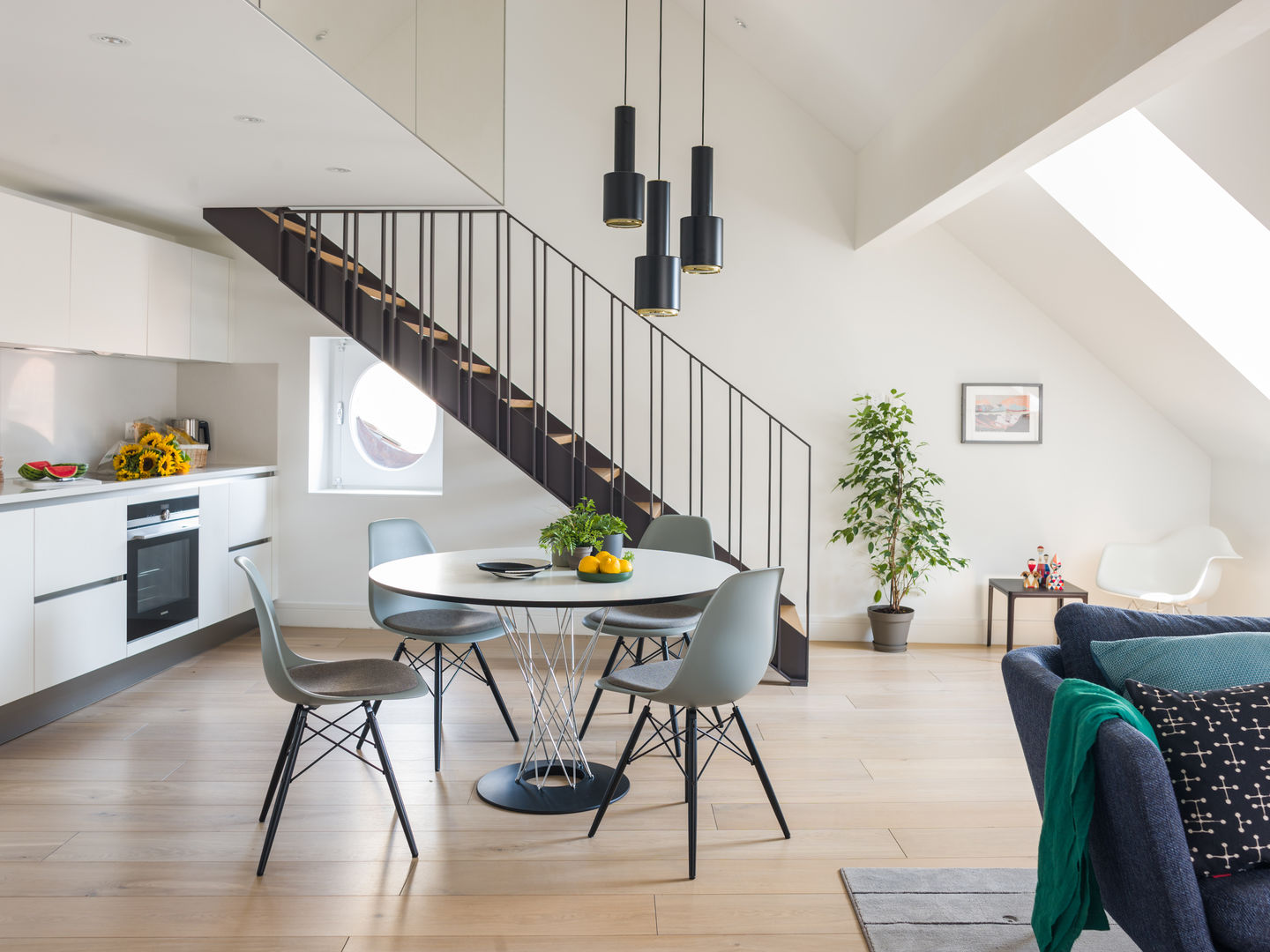 Eames Plastic Side Chair DSW Stuhl Vollpolster Vitra