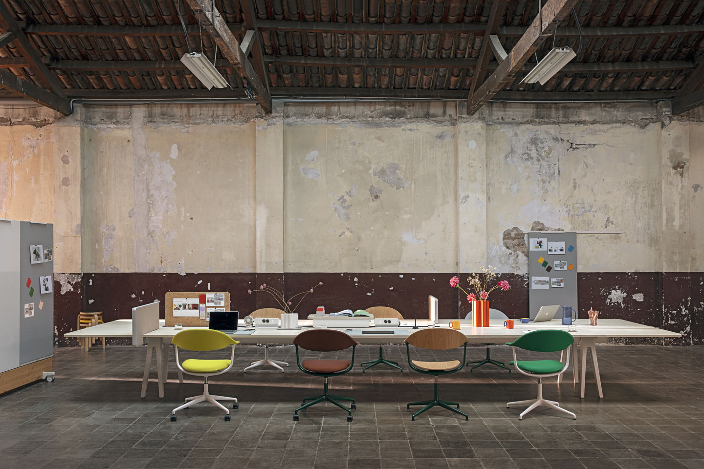Mynt Rücken und Sitz Plywood Bürodrehstuhl Vitra