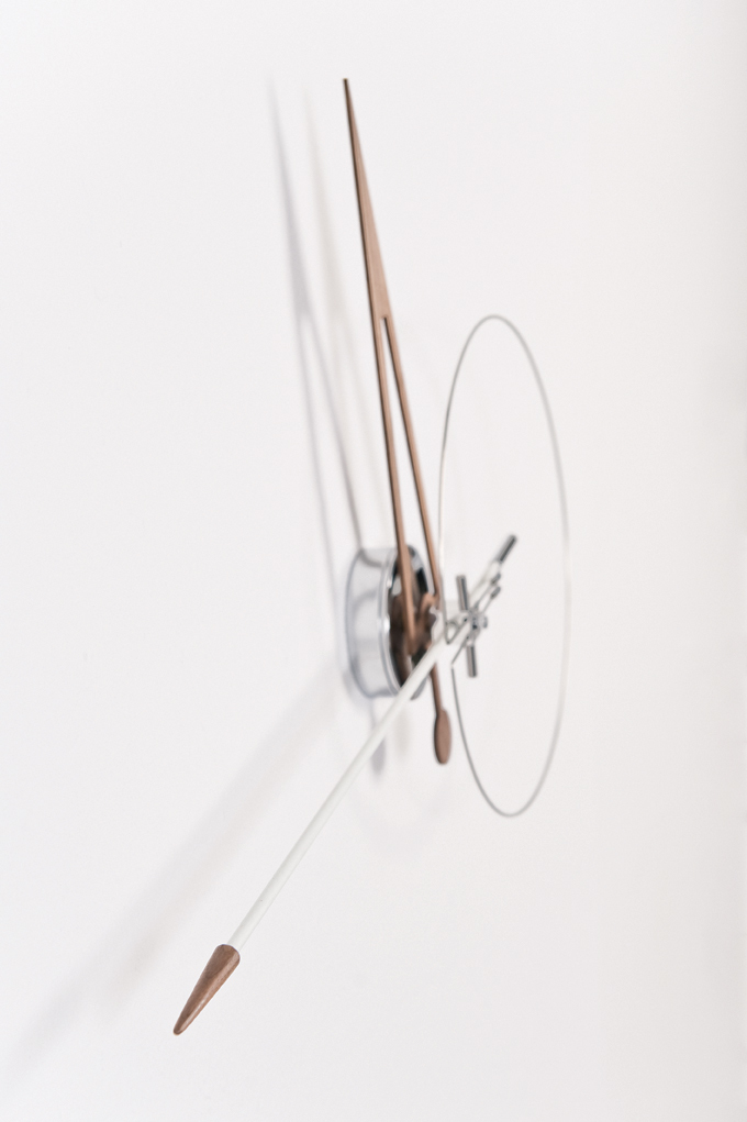 Cris n Wanduhr nomon