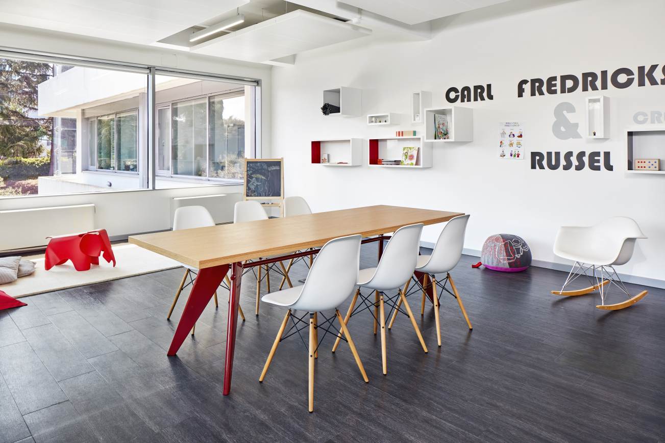 EM Table Tisch Holz B 90 x L 180 cm  Vitra