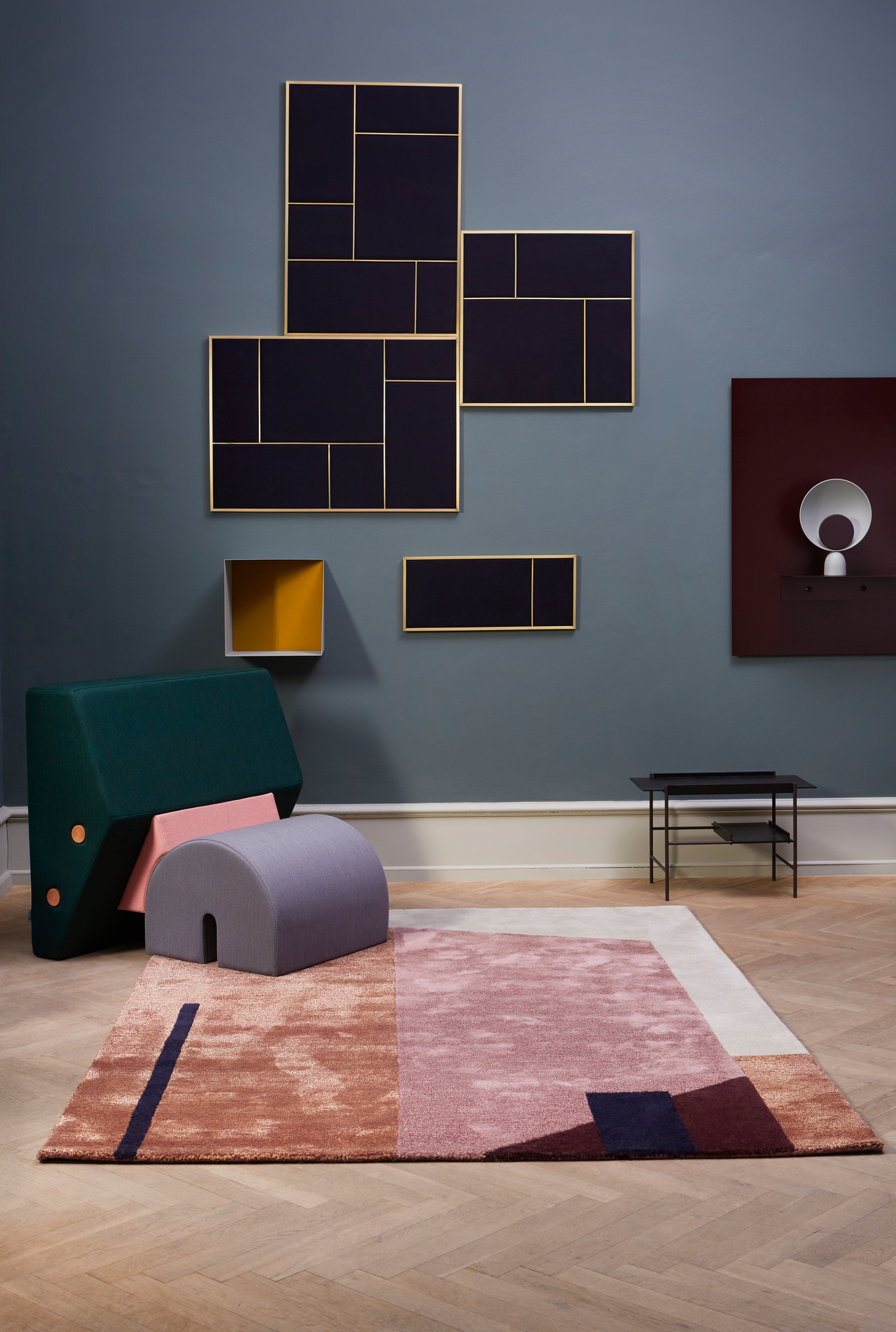 Arqui Teppich 1 300x200 Please Wait to be Seated